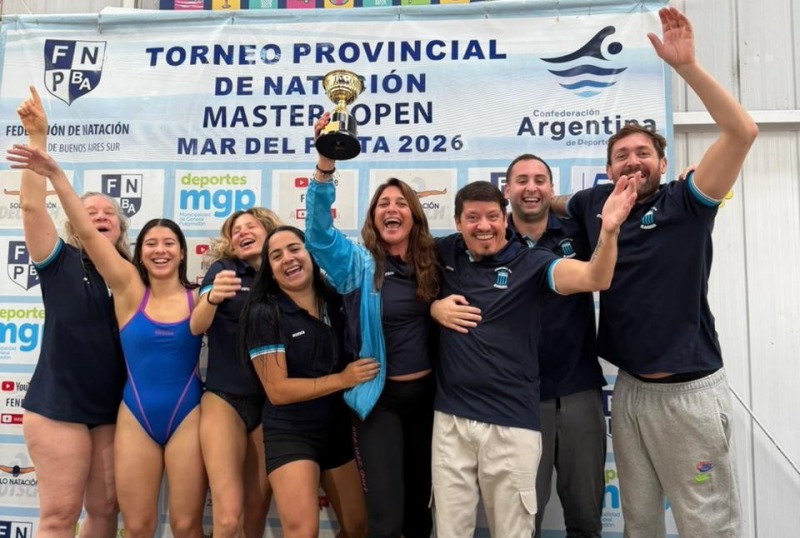 Ferro consigui� una hist�rica copa en el Provincial de nataci�n